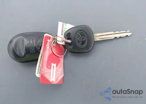 2010 Toyota Sienna Xle from USA, damaged, VIN 5TDYK4CC2AS296082